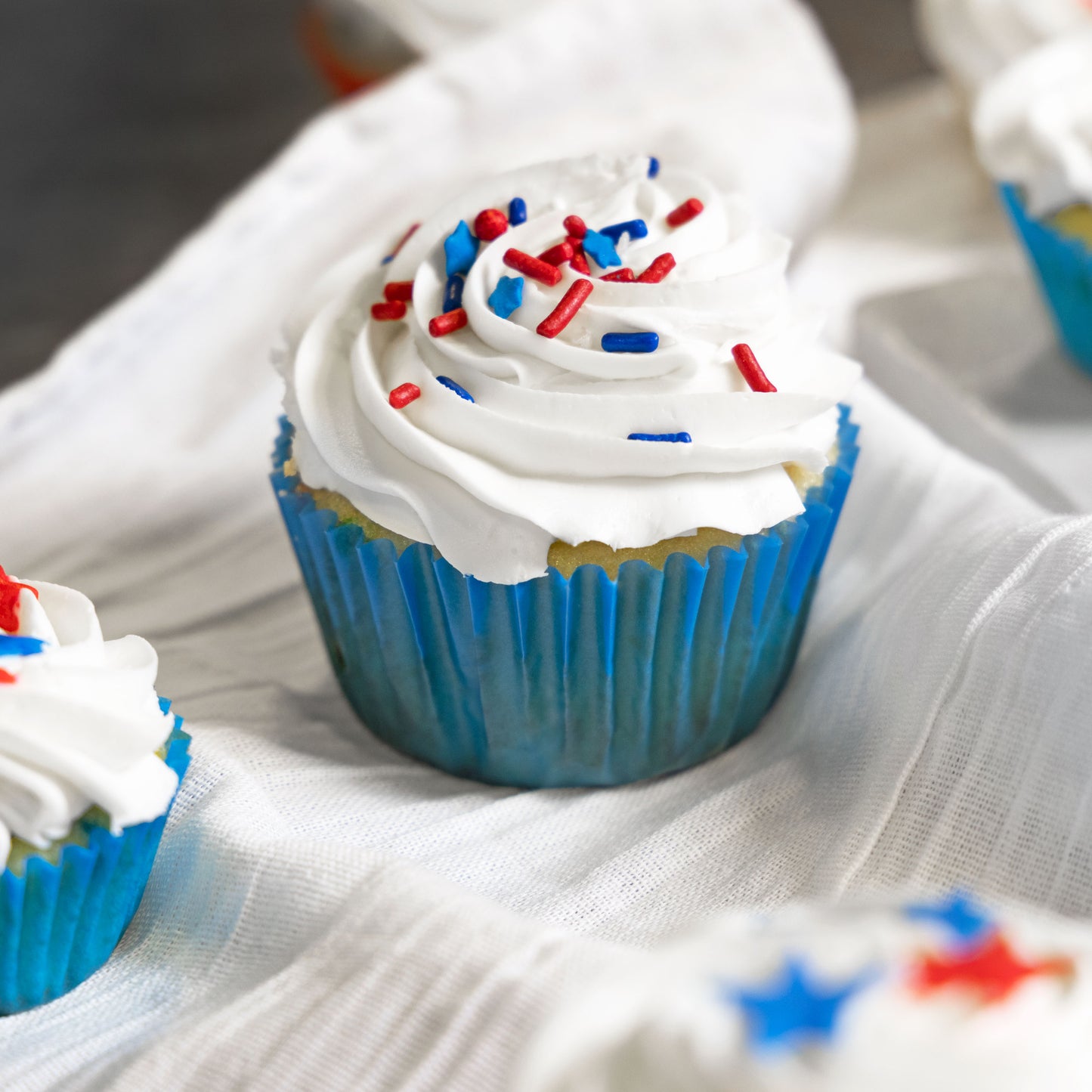 Standard cupcake and muffin pan